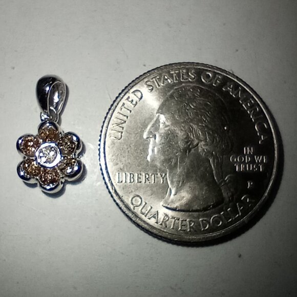14Kt White Gold 0.39ctw Champagne & White Diamond Flower Pendant - Picture 2 of 4